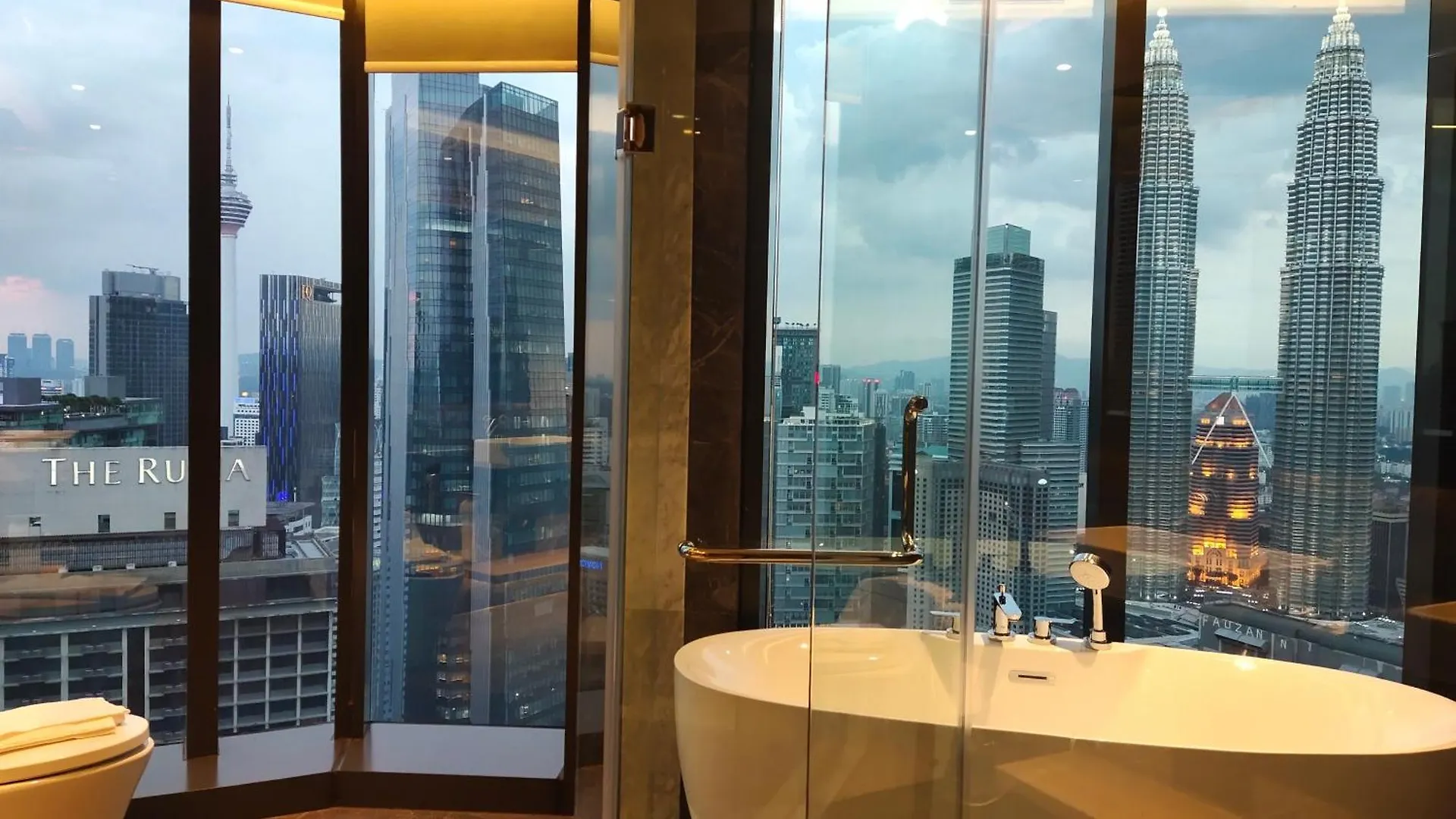 Imperial Klcc By Luna 쿠알라룸푸르